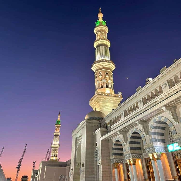 madina-sharif-arches-and-minarets-zrn0e6k3ccrr4uue