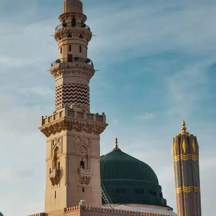 The-Green-Dome-Al-Masjid-al-Nabawi-in-Medina-1080×2340-Vendotic